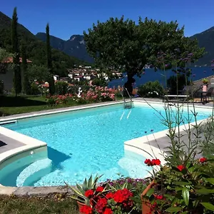 Cherry En Rose Bed & Breakfast