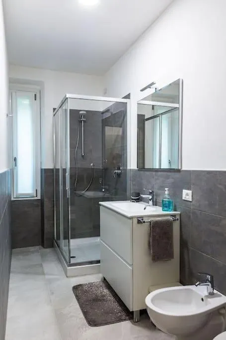 Celia'S House Apartment Lezzeno Italy